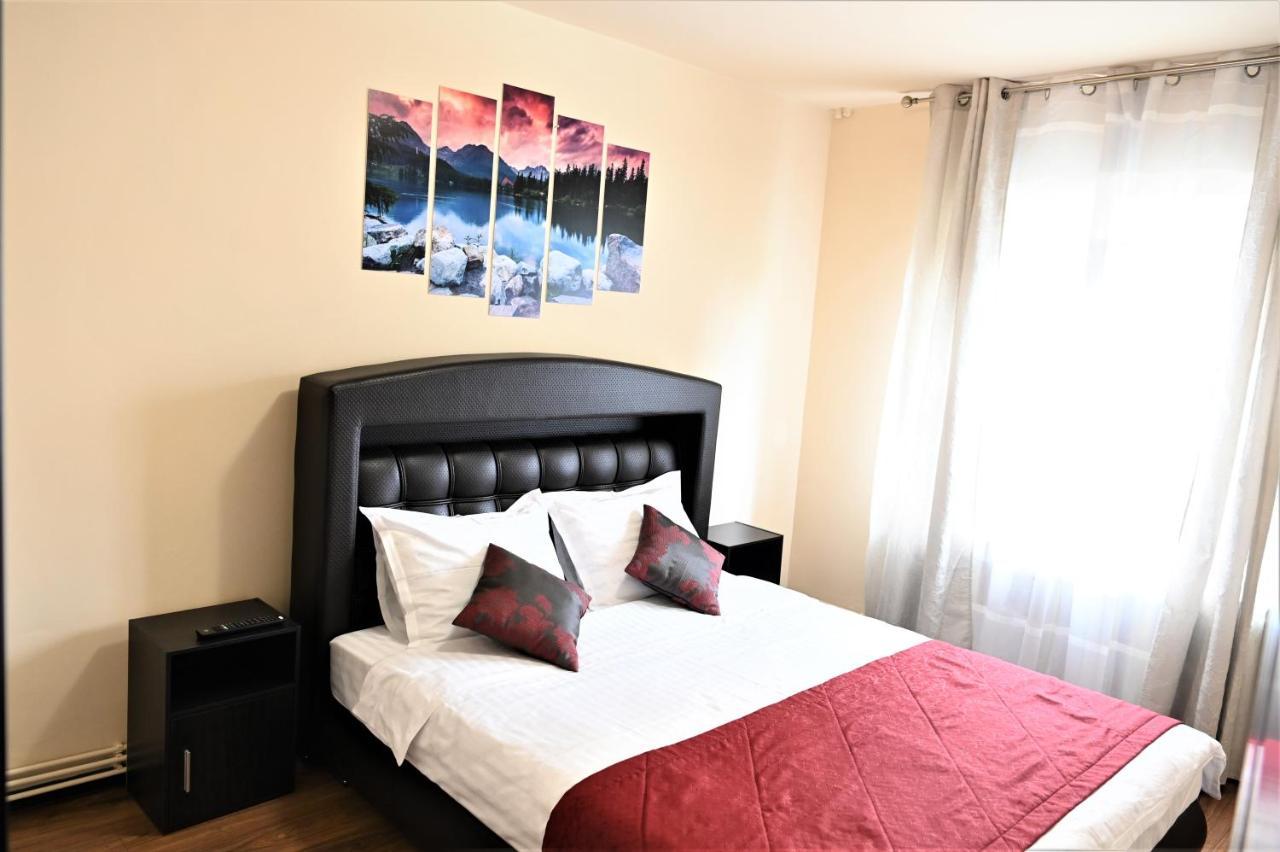 Marin Hotel Apartment Braşov Buitenkant foto