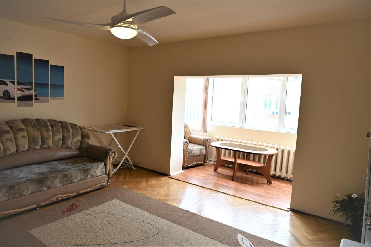 Marin Hotel Apartment Braşov Buitenkant foto