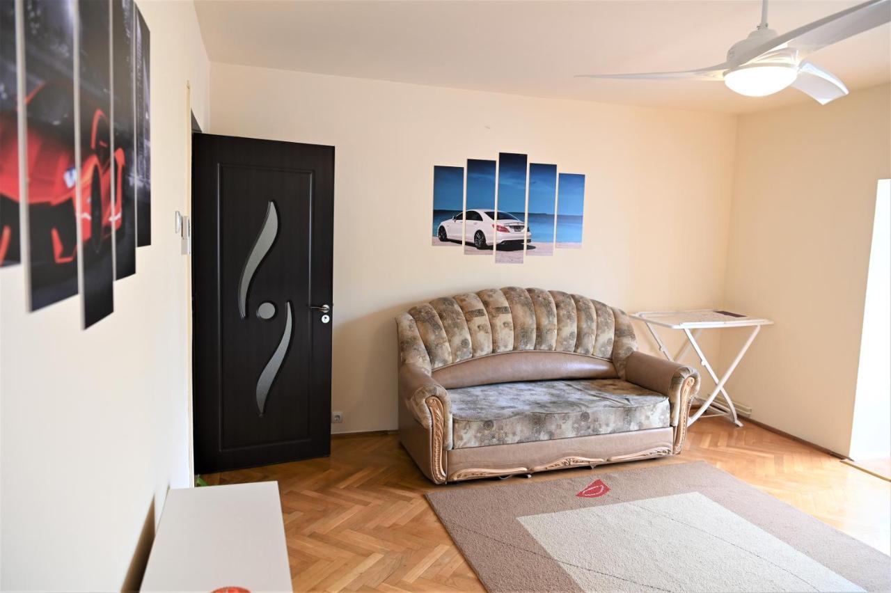 Marin Hotel Apartment Braşov Buitenkant foto