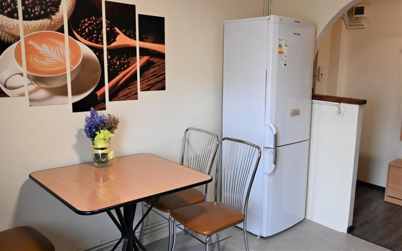 Marin Hotel Apartment Braşov Buitenkant foto
